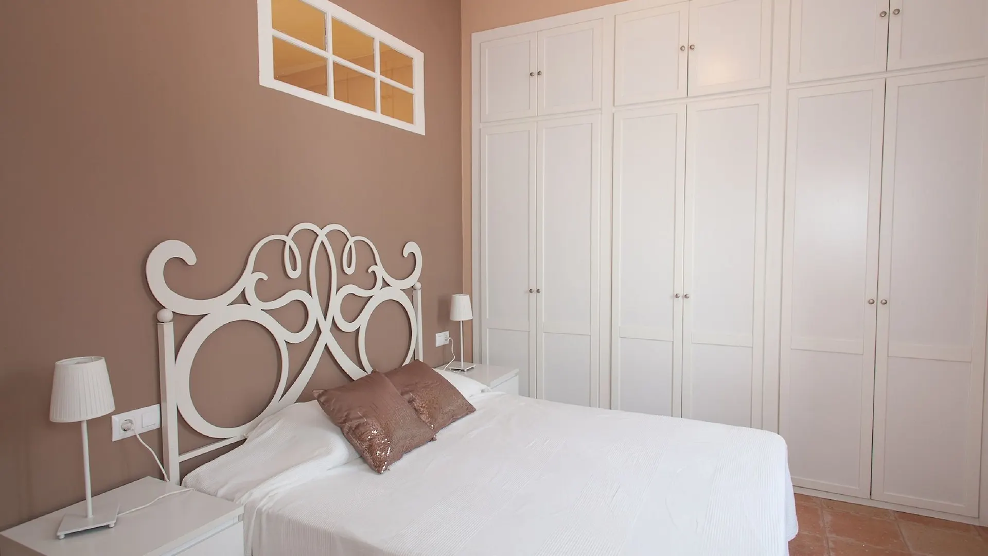 Puerta Maestranza Apartaments Seville Apartment