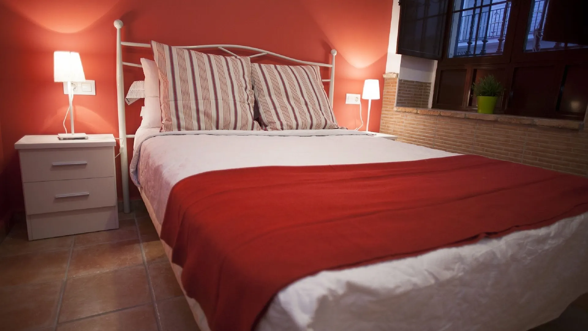 Puerta Maestranza Apartaments Sewilla Apartament