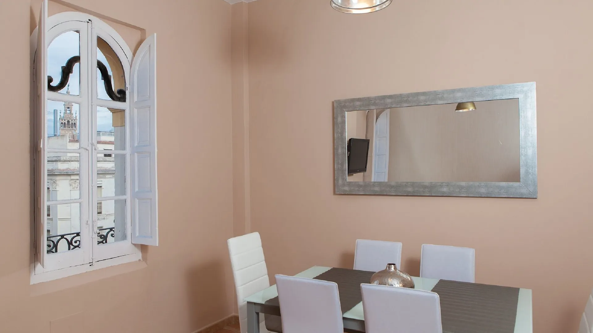 Apartament Puerta Maestranza Apartaments Sewilla Hiszpania