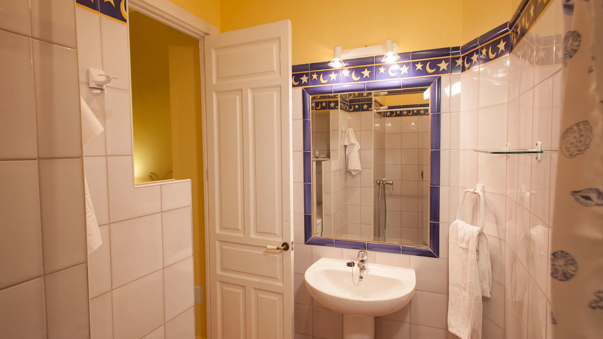 Puerta Maestranza Apartaments Sewilla
