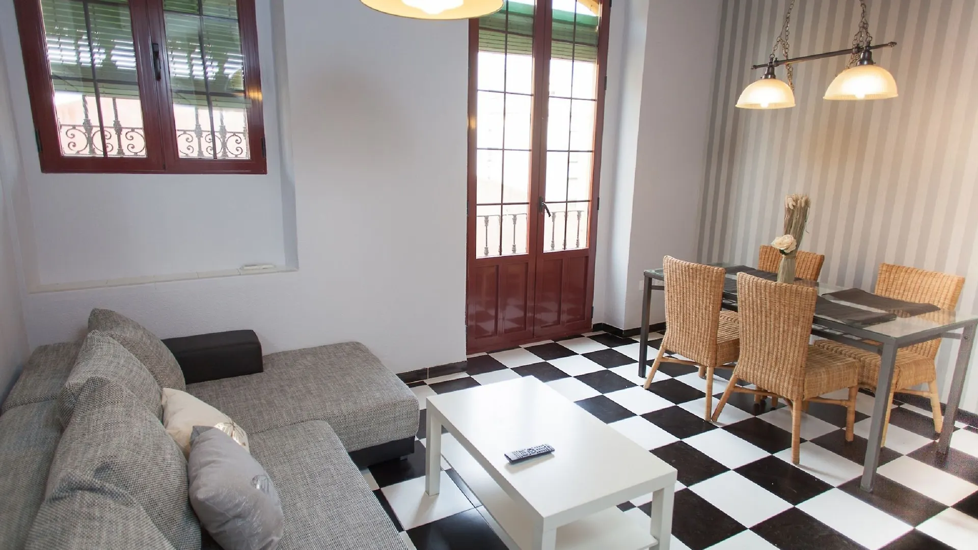 Apartament Puerta Maestranza Apartaments Sewilla Hiszpania